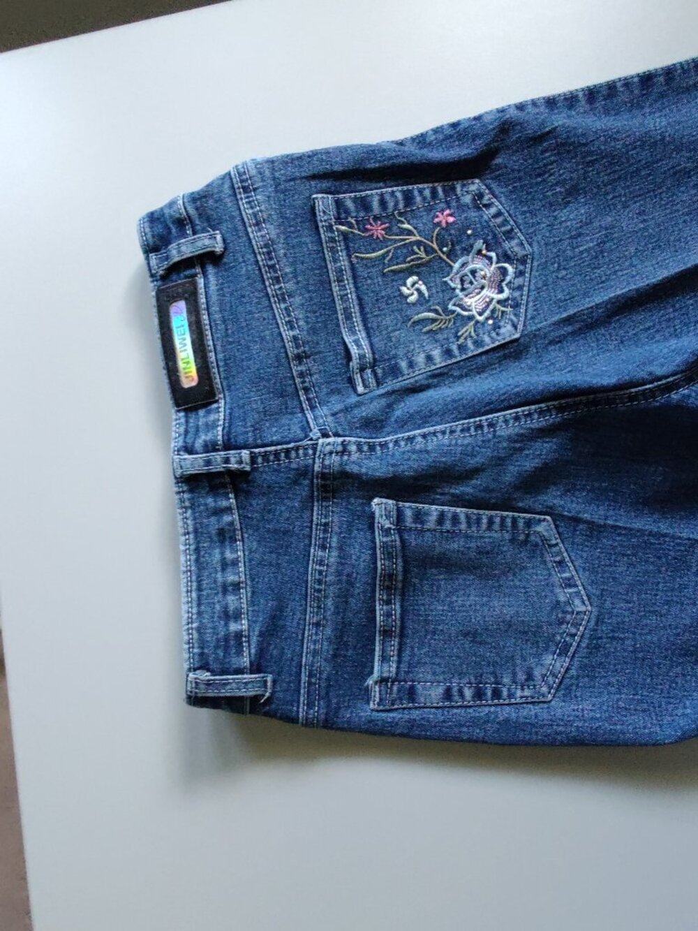 Embroidered blue jeans size XS permanent pressed boot cut - Picture 9 of 15